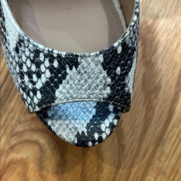 Steve Madden Snakeskin Patterned Heels - Picture 5 of 6